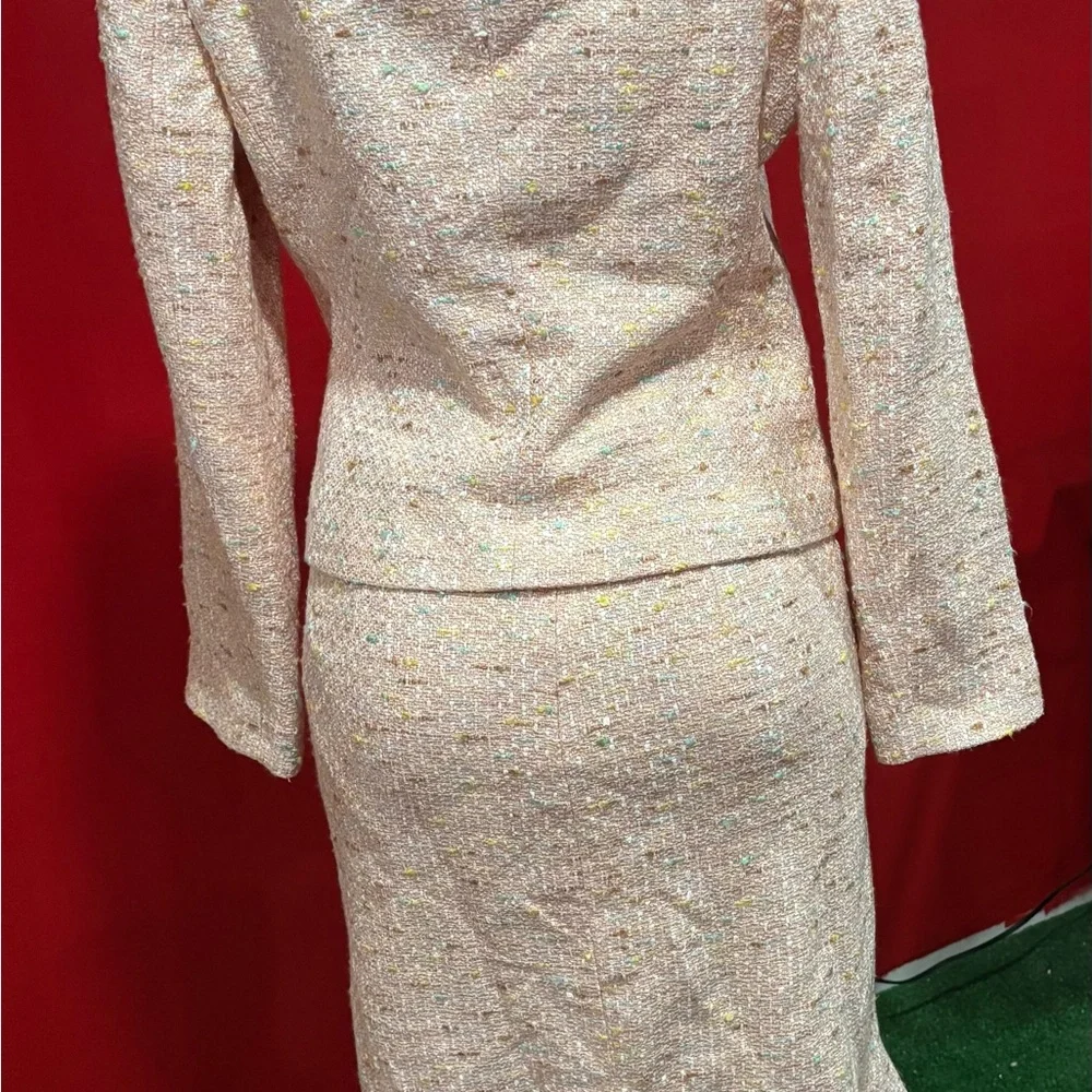 Sara Campbell Textured Pink Blazer and Skirt Set - Picture 2 of 6